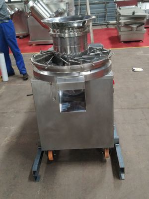 4kw-7.5kw乾燥した粒状化機械高速回転式極度のミキサーの造粒機
