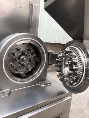 チリ パウダーの粉砕機100kg/H- 300kg/Hのスパイスの粉砕機機械