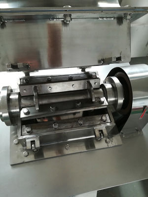 緑の紅茶の粉砕の製造所機械1500kg/h茶葉の粉砕機機械